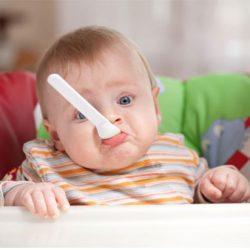 С чего начать первый прикорм грудничка. Основные моменты и правила С чего начать первый прикорм грудничка. Основные моменты и правила