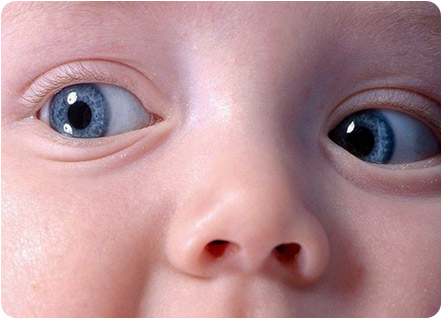 Глазки новорожденного крохи