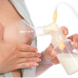 Необходимо ли сцеживать грудь после кормления малыша?