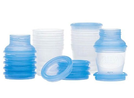 Пластиковые контейнеры для хранения сцеженного грудного молока