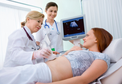 На УЗИ можно определить беременность со срока 2-3 недели