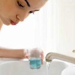 Можно ли полоскать горло фурацилином при беременности Можно ли полоскать горло фурацилином при беременности