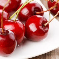 Можно ли кормящей маме черешню? Можно ли кормящей маме черешню?