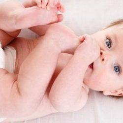 Новорожденный тужится и кряхтит - есть повод для паники?