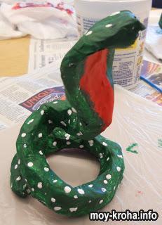 Идея поделки - Змея папье-маше для детей