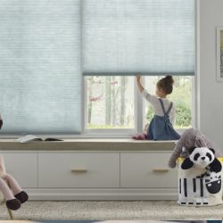Жалюзі на вікна: як підібрати систему для дитячої з максимальною безпекою